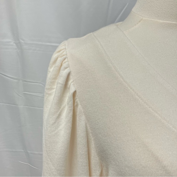 New LOFT V-neck Puff Sleeve Sweater Blouse Cream Women medium neutral minimalist - Picture 3 of 12